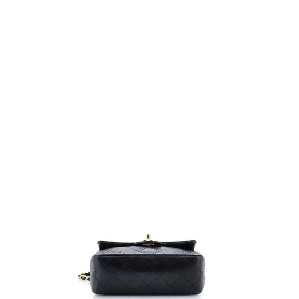 Chanel Vintage Square Classic Single #233904C45B